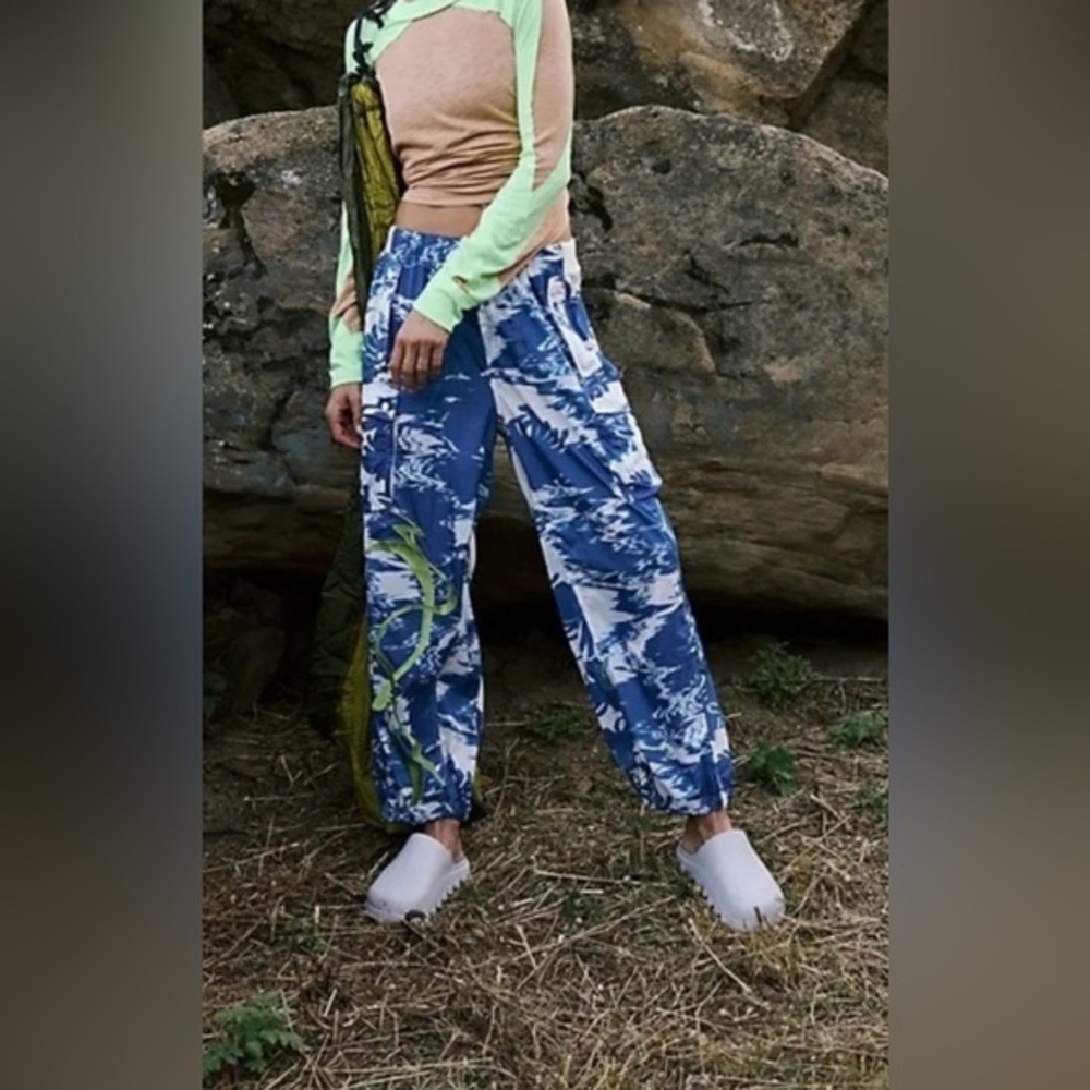 NWOT Free People Movement M Colorburst Hike Pants Cargo Style New $168 retail - Picture 1 of 6